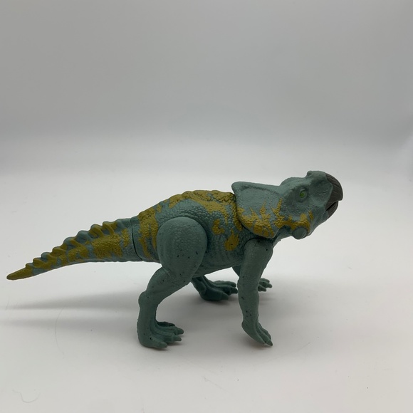 Jurassic World Velociraptor Triceratops & More Figurines Set of 6 - Picture 12 of 16